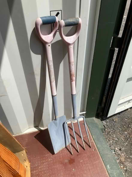 Photo of free Spade & Fork (Swindon SN2 barnfield road) #1