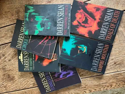 Photo of free 5 Darren Shan books M/head River Area. (Maidenhead SL6) #1