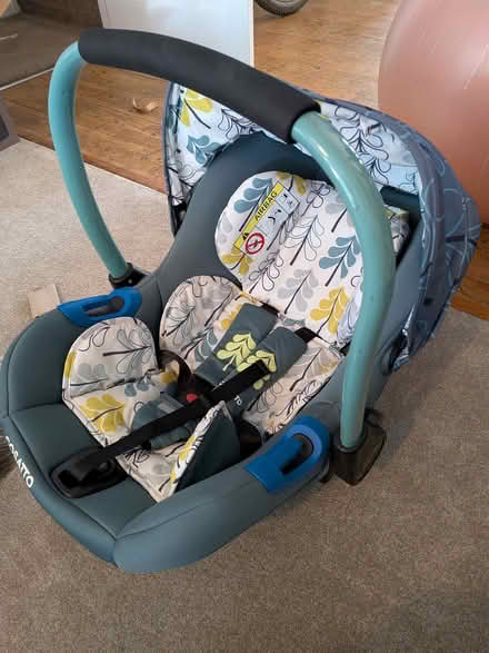 Photo of free Cosatto infant car seat with 2 isofix bases (Caversham RG4) #3