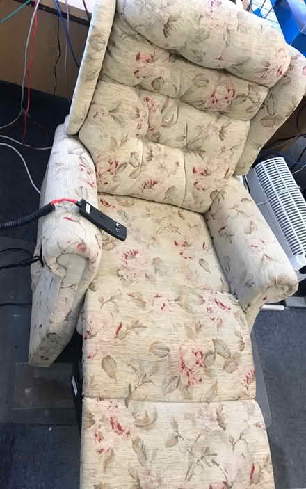 Photo of free Electric recliner chair (NEP Midlands Ltd NG7) #2