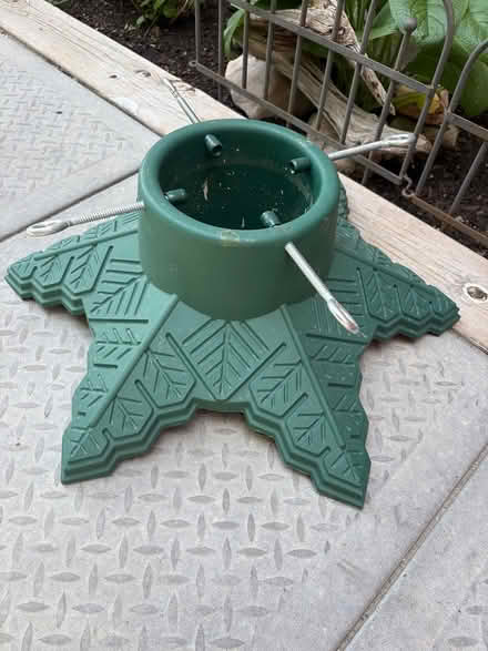 Photo of free Christmas tree stand (L5L 5P5) #1