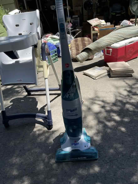 Photo of free Hoover Floor Mate Wet/Dry Vac/Scrub (Muir Oaks, Martinez) #1