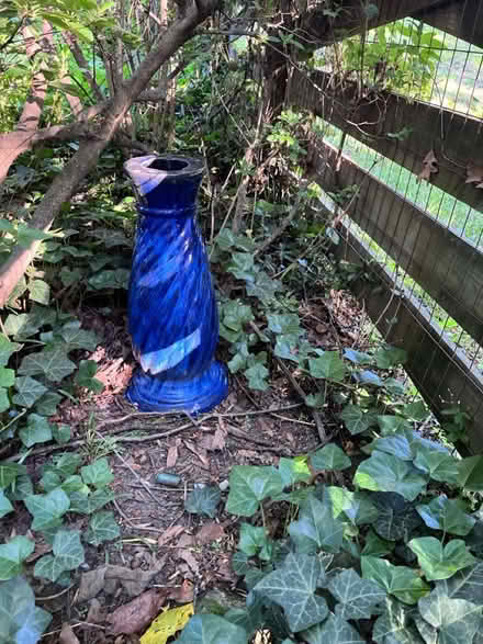 Photo of free Bird bath ceramic post (Powells tavern place) #4