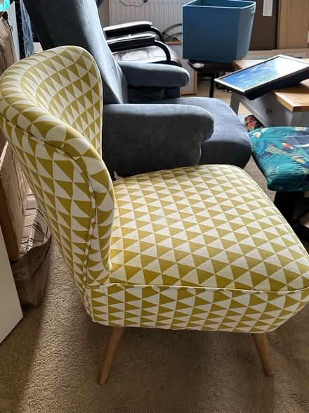 Photo of free Chair (Cosby LE9) #3