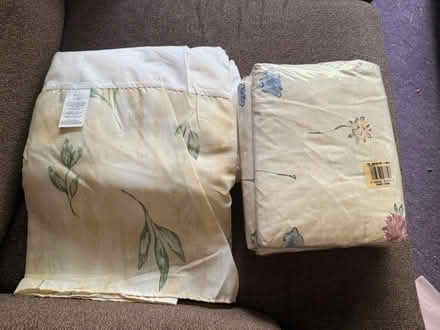 Photo of free king size sheet set + bed skirt (worcester) #1