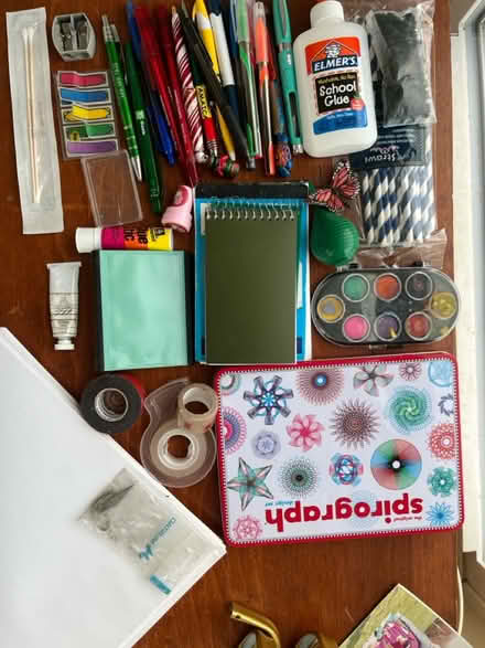 Photo of free Arts and crafts stuff (Winter Hill) #1