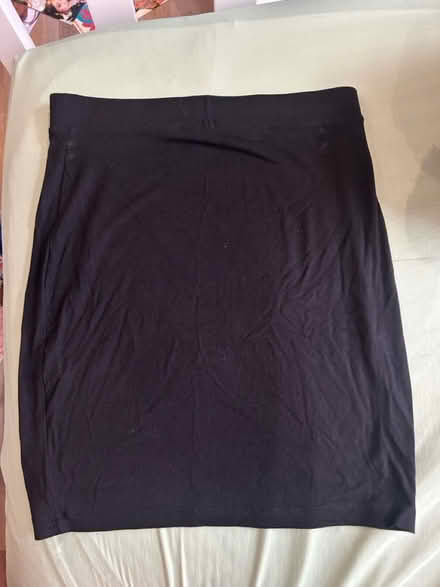 Photo of free ASOS pencil skirt - Small (SW15) #1