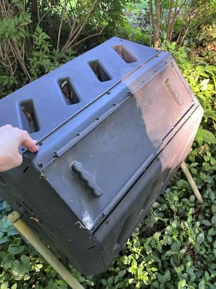 Photo of free composter thingy (Powells tavern place) #2