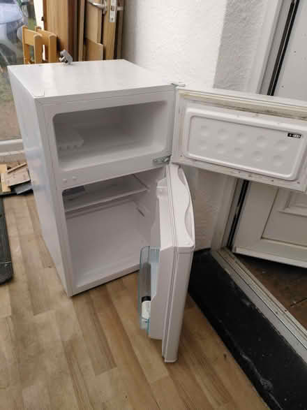 Photo of free Fridge freezer (Hawkwell SS4) #1