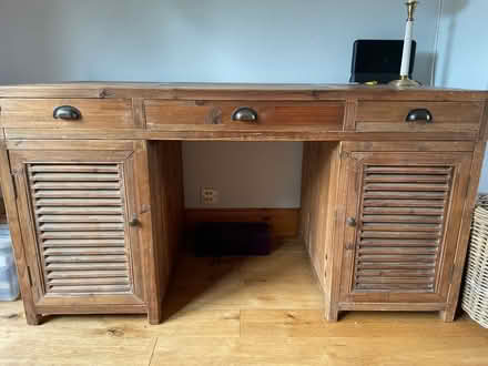 Photo of free Desk (Brilley) #3