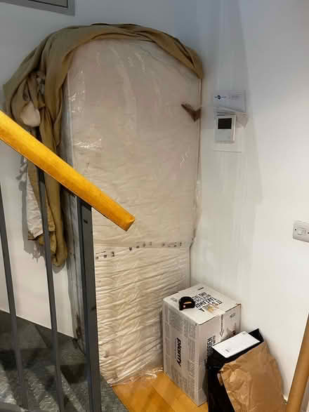 Photo of free mattress single (Se17!) #2