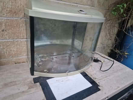 Photo of free Fish tank with lid and light (Larkhall BA1) #1