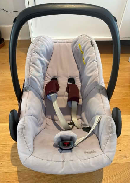 Photo of free Maxi-Cosi Pebble infant car seat (Clapham North, SW9) #1