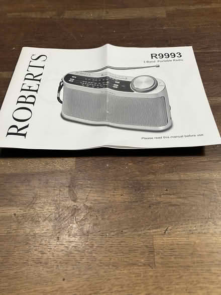 Photo of free ROBERTS FM/AM portable radio (Weston Park BA1) #3