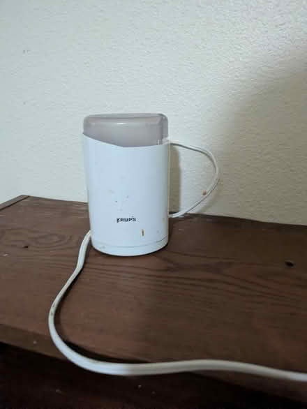 Photo of free Coffee grinder/spice grinder (Lynnwood/Scriber Lake) #1