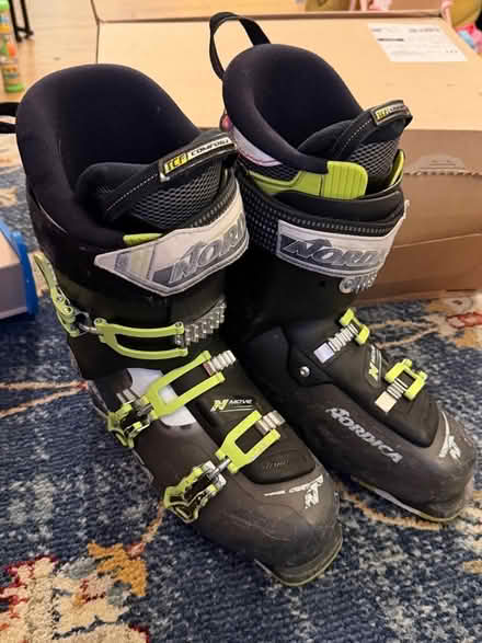 Photo of free Nordica N Move ski boots (Burnham SL1) #1