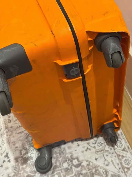 Photo of free 2 Suitcases / luggage with flaws (Knightsbridge SW7) #3