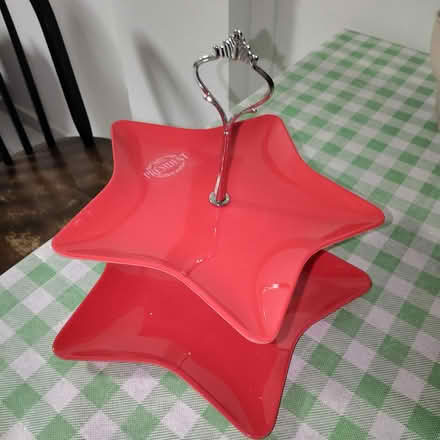 Photo of free Two tiered star tray (Braddell mrt stn) #1