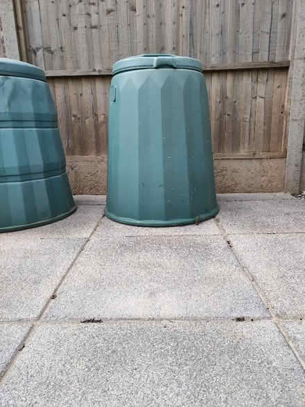 Photo of free Comparing bin. (Cassiobury WD17) #1