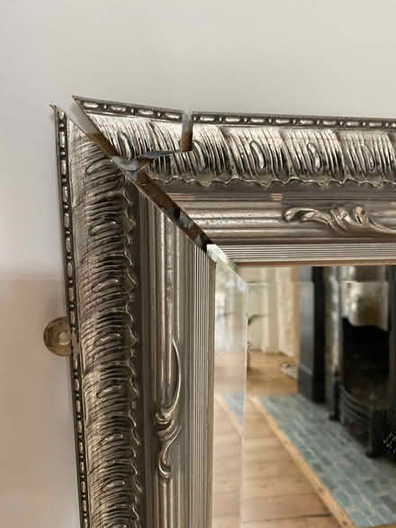 Photo of free Large mirror with frame (Seven Dials BN3) #4