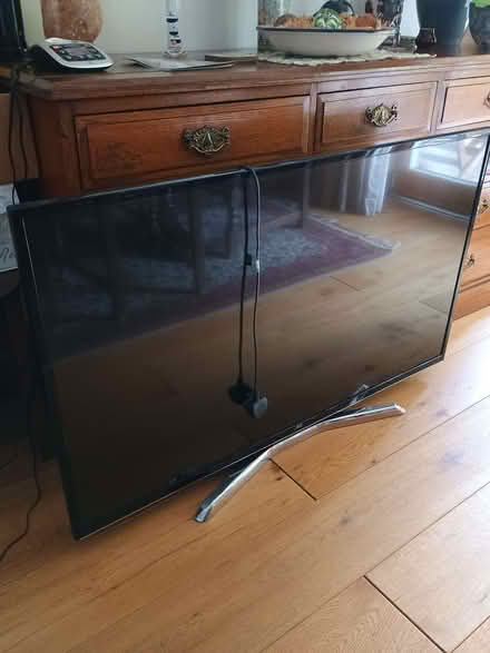 Photo of free Television (Owlbury SY9) #1