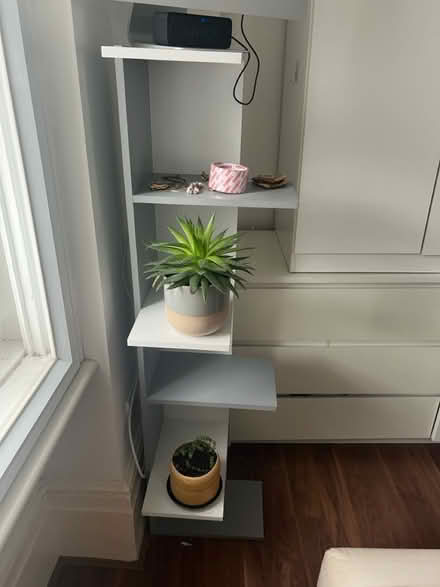 Photo of free Corner Stand Two Tone (WC1X) #2
