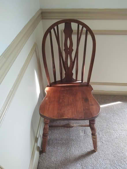 Photo of free Many chairs (Montgomery Village) #3