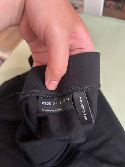 Photo of free ASOS pencil skirt - Small (SW15) #2