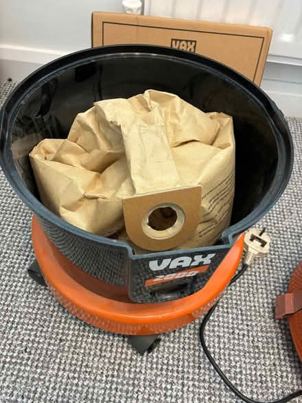 Photo of free Vax 2000 vacuum cleaner (Hartford CW8) #4