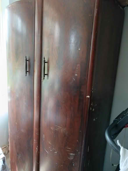 Photo of free Old style wardrobe (Middleton DE4) #1