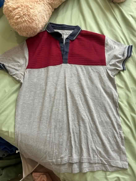 Photo of free Men’s top - L (SW15) #1