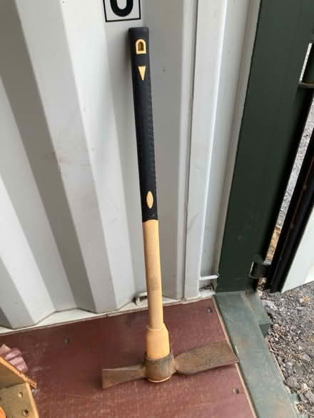 Photo of free Mattock (Swindon SN2 barnfield road) #1