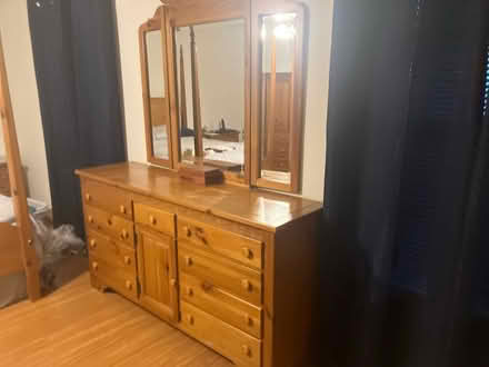 Photo of free 5 piece bedroom set (Hallowell off Prince Phillip) #3