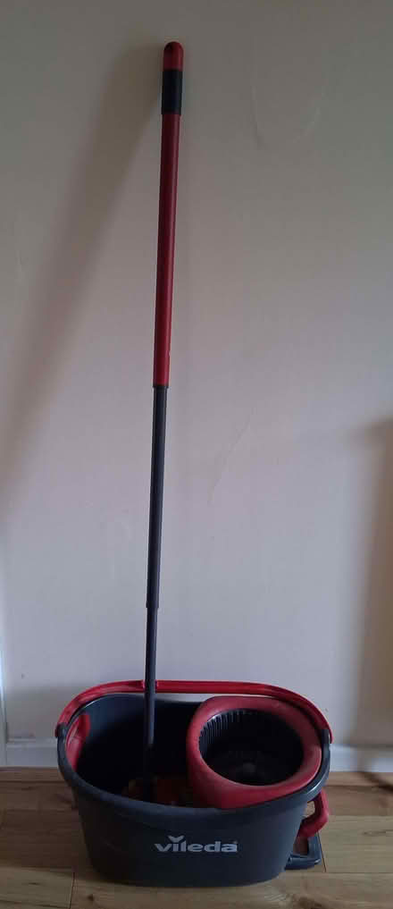 Photo of free Vileda spin mop and bucket and three brand new heads (Gleneagles area, Wboro NN8) #1