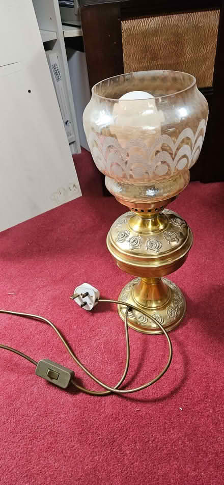 Photo of free Antique style table lamp (Stanford in the Vale SN7) #1