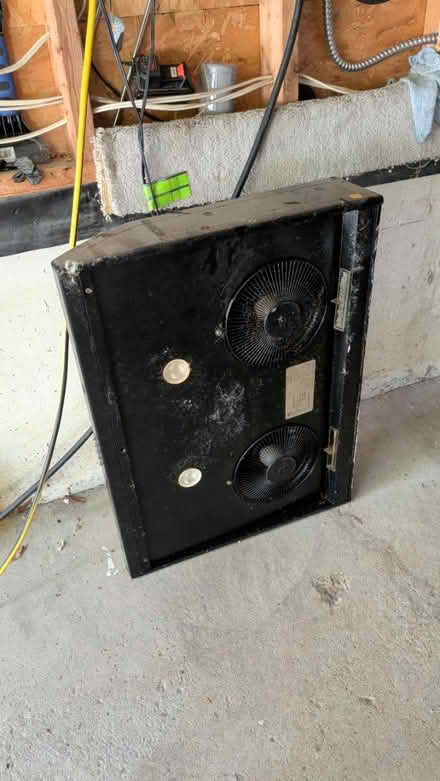Photo of free Range hood (Thornhill) #2