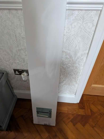 Photo of free B and Q floating shelf (L37) #2