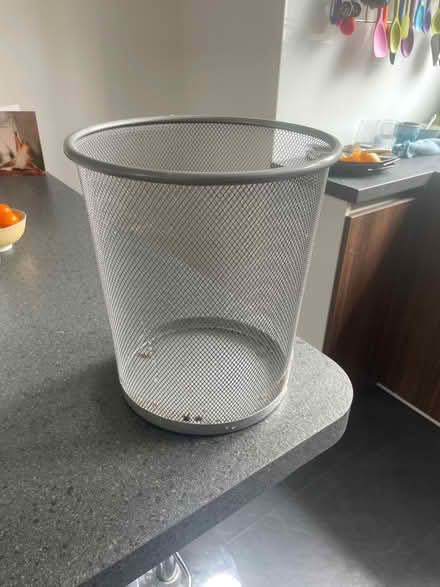 Photo of free Waste paper bin (SE26) #1