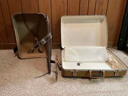 Photo of free UUnmatched Luggage. Two(2) pieces (buchanan, ny 10511) #2