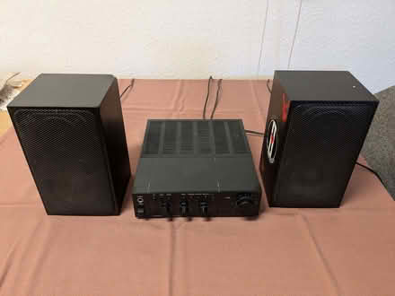 Photo of free Vintage HiFi Amplifier with Speakers (Bushey Heath WD23) #1