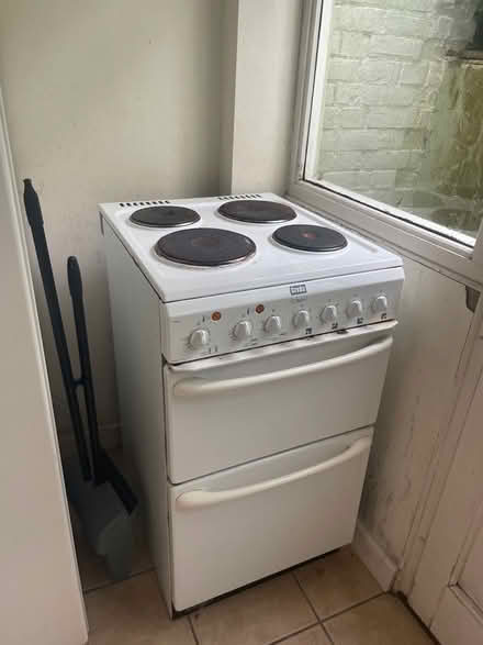 Photo of free Electric oven (TN16) #1