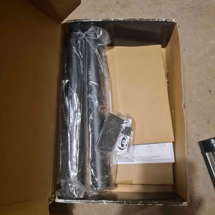 Photo of free ATLAS Speaker Stand - ONLY ONE (TW7) #3