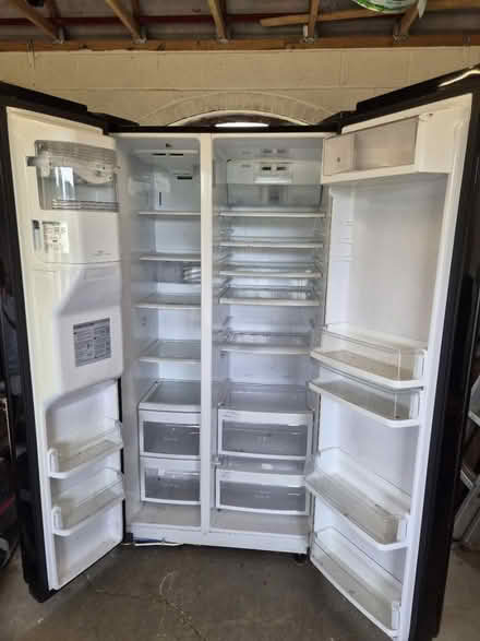 Photo of free LG American fridge freezer (Stoke Hammond MK17) #2