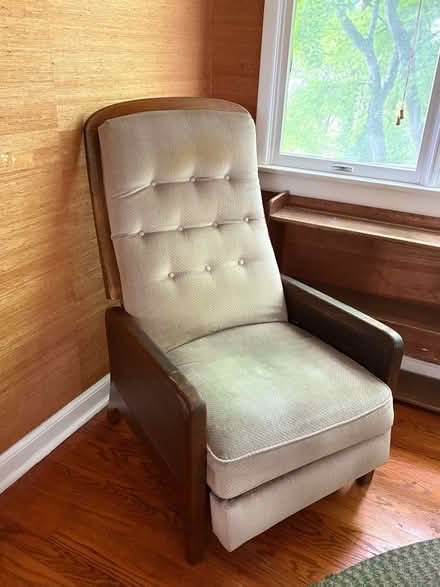 Photo of free Recliner (Croton-on-Hudson) #1