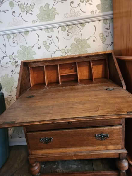 Photo of free Writing desk (Howle TF9) #1