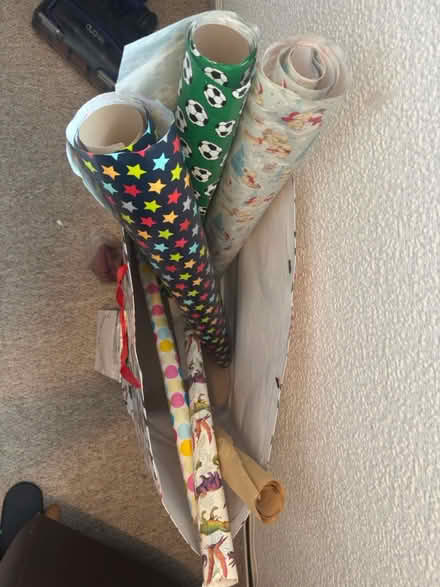Photo of free Selection of wrapping paper (ME5) #1