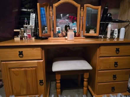 Photo of free Dressing table and stool (Gorebridge EH23) #1