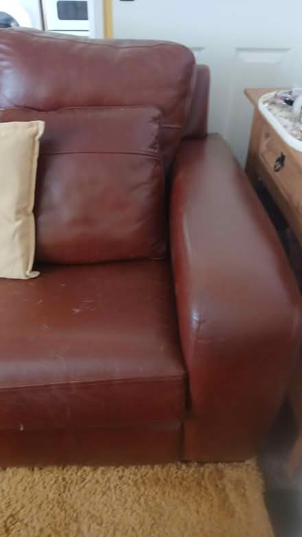 Photo of free 2 a d 3 seater settees (Cf32UL) #3