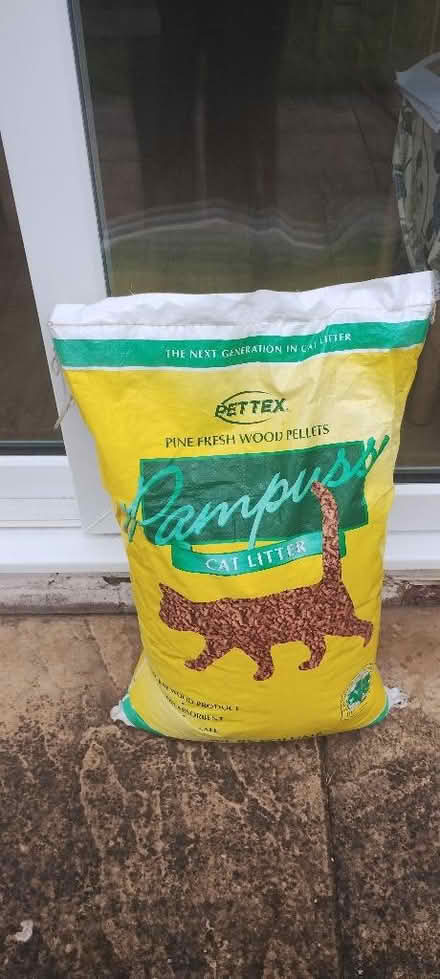 Photo of free Cat litter -wood pellets 30 liter bag (Royston SG8) #1