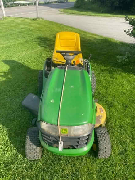 Photo of free John Deere Lawn Tractor (Amesbury Ma) #2